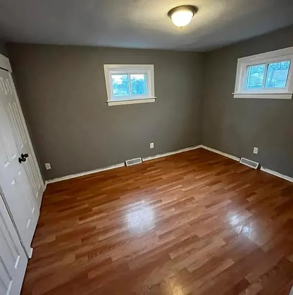 8647 Chalmers Ave — Photo 10