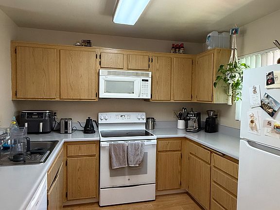 4th image of 7425 Charmant Dr #2608