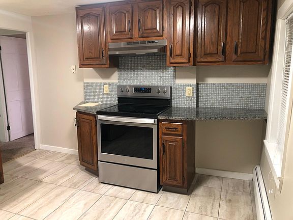 5th image of 16 E Greenwich Ave #16A