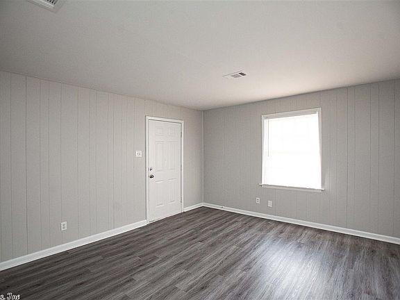 2nd image of 25 Allyson Cir