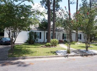 900 Cherokee Cir, Waycross, GA 31501