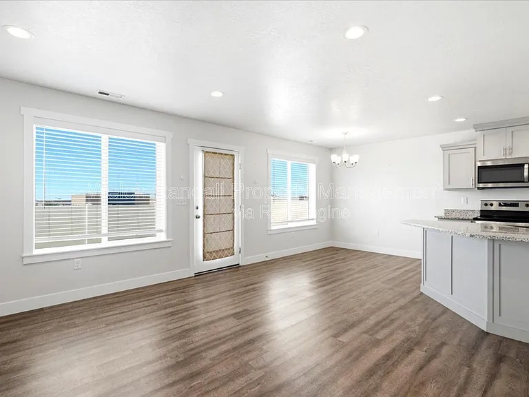 4173 S 2825 W #206 — Photo 4