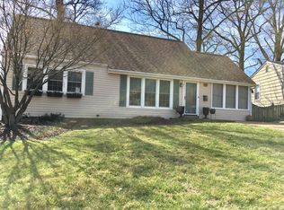6924 Ravenscroft Dr, Saint Louis, MO