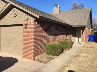 3207 Conestoga Dr #B, Norman, OK 73072