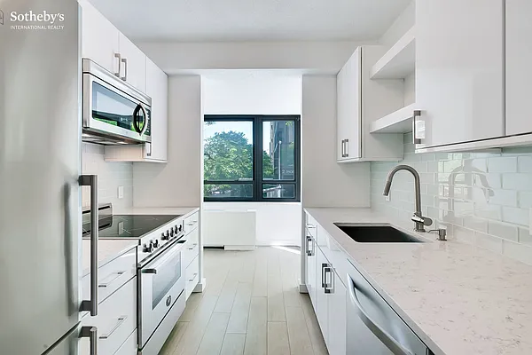 Rented by Sotheby's International Realty | media 12