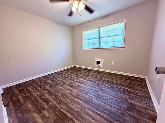 5th image of 406 Russell Pkwy APT 7