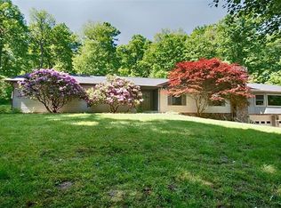 490 Leslie Rd, Valencia, PA 16059