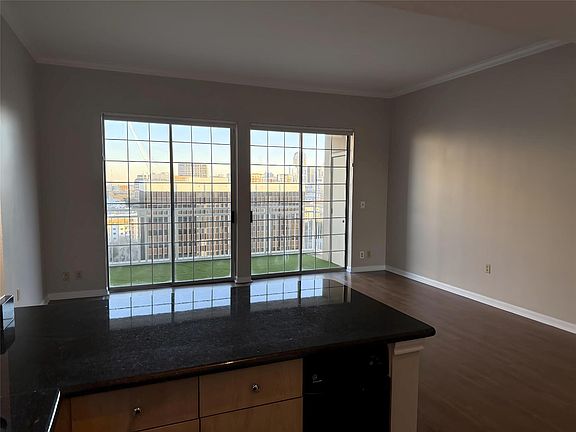 5th image of 3225 Turtle Creek Blvd APT 1535