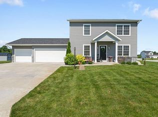 54857 Moonfish Ct, Middlebury, IN 46540