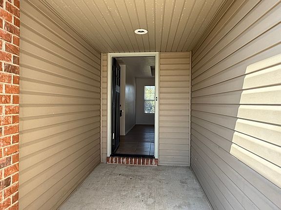 2nd image of 3225 S Clifton Ave