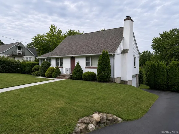 135 Marietta Ave, Hawthorne, NY 10532