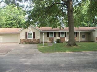 1145 Warren St, Jerseyville, IL 62052