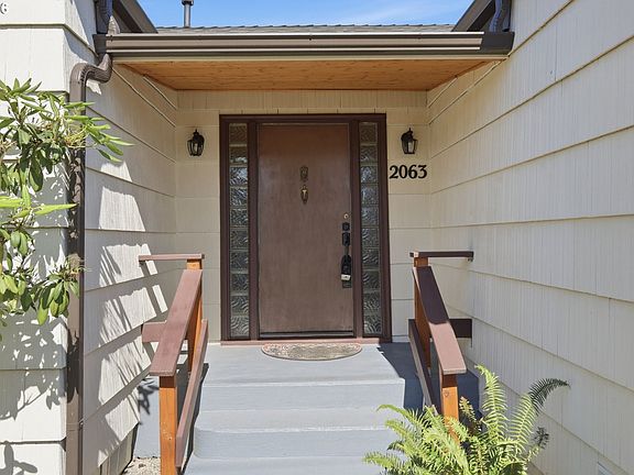 4th image of 2063 2nd St