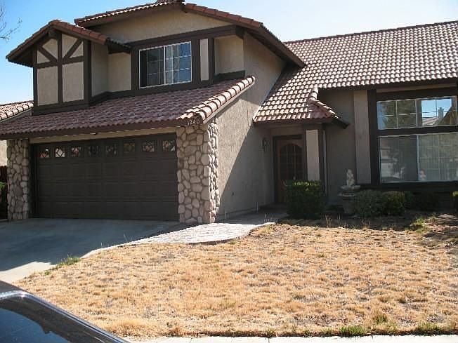 2nd image of 1240 Garnet Ave