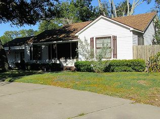 803 N Meyer St, Sealy, TX 77474
