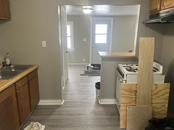 3rd image of 1426 1st St #0