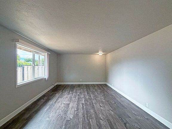 4th image of 3825 Marshall Ave