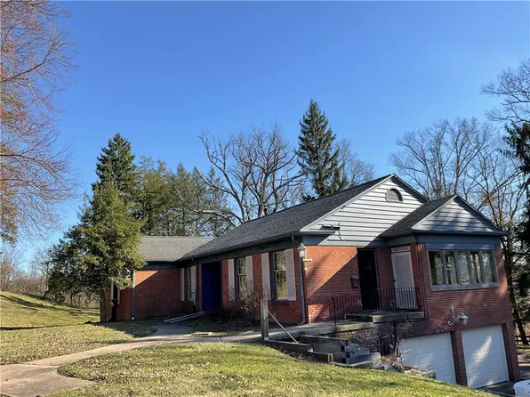 9 Windycrest Dr, Beaver Falls, PA 15010