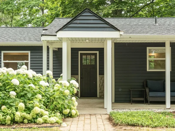 19399 Maple St, Lake Ann, MI 49650