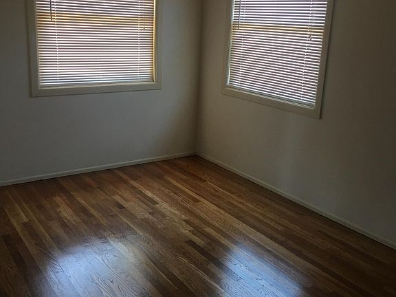 4th image of 516 S Huntington Ave