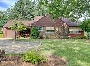 7321 Brecksville Rd, Independence, OH 44131