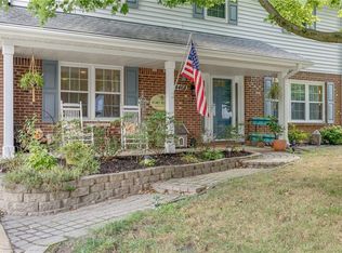 4468 Smokey Lake Dr, Virginia Beach, VA 23462