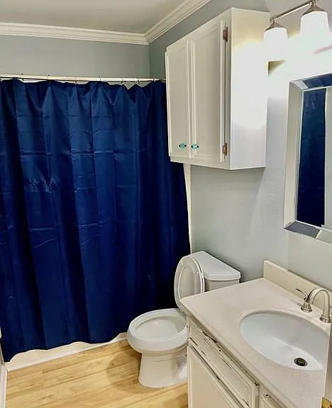 1100 Woodlawn Ave #D16 — Photo 11