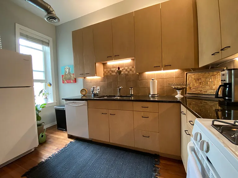 1315 E 17th Ave — Photo 7