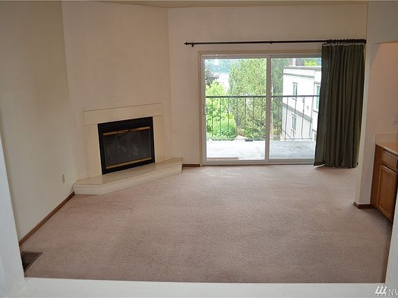 5th image of 17440 NE 38th St APT A304