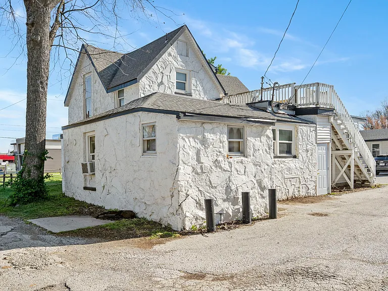420 W Normal St — Photo 25
