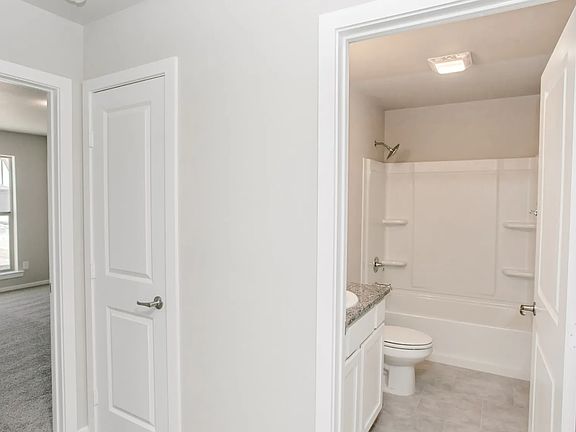 3rd image of 2915 Abbeville Ave