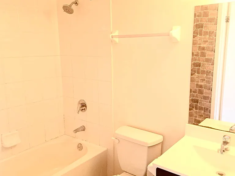 38 Joe Shuster Way #719 — Photo 6