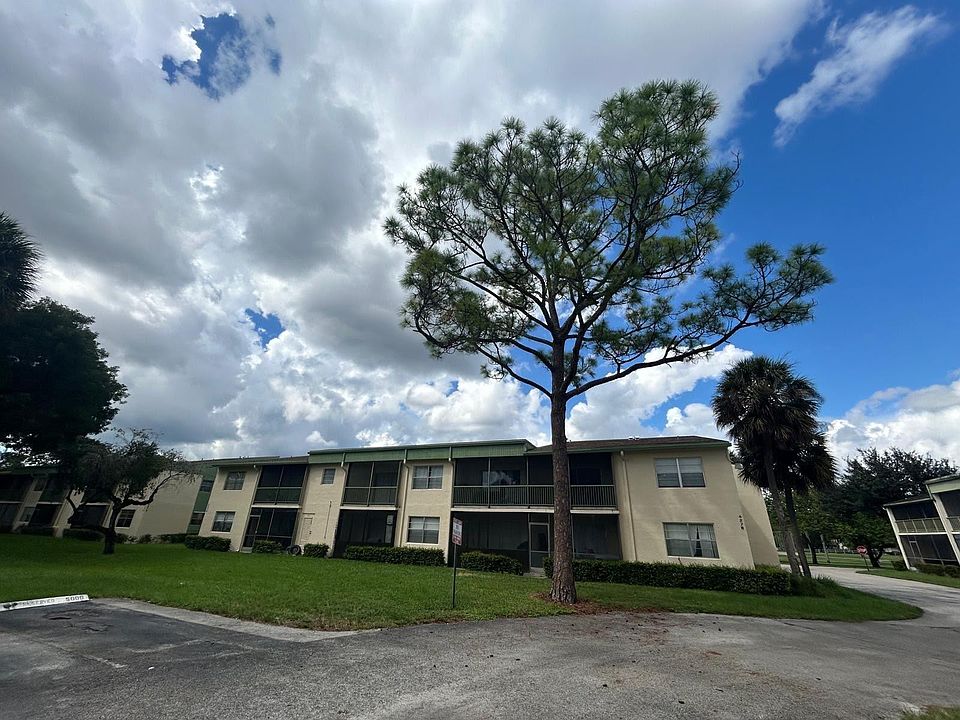 1st image of 4276 NW 89th Avenue #202