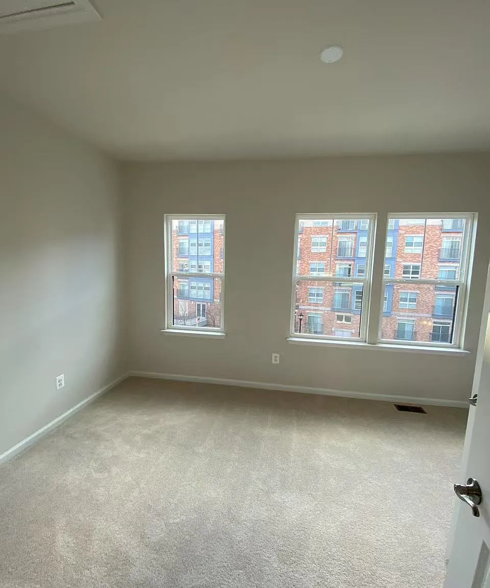 5923 Northwest Dr — Photo 2