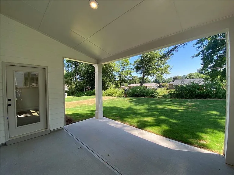 5037 Silver Fox Trl — Photo 34