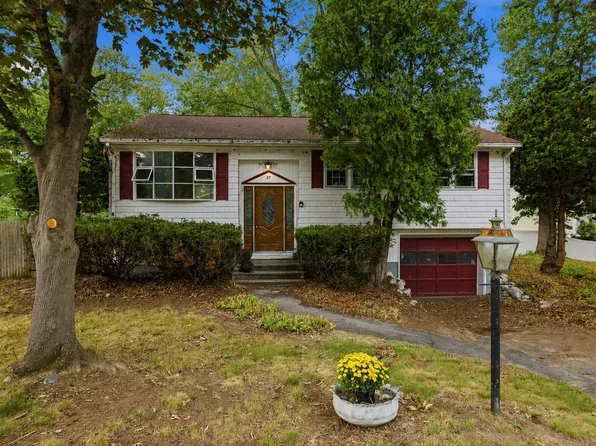 27 Forest Park Ave, Billerica, MA 01821