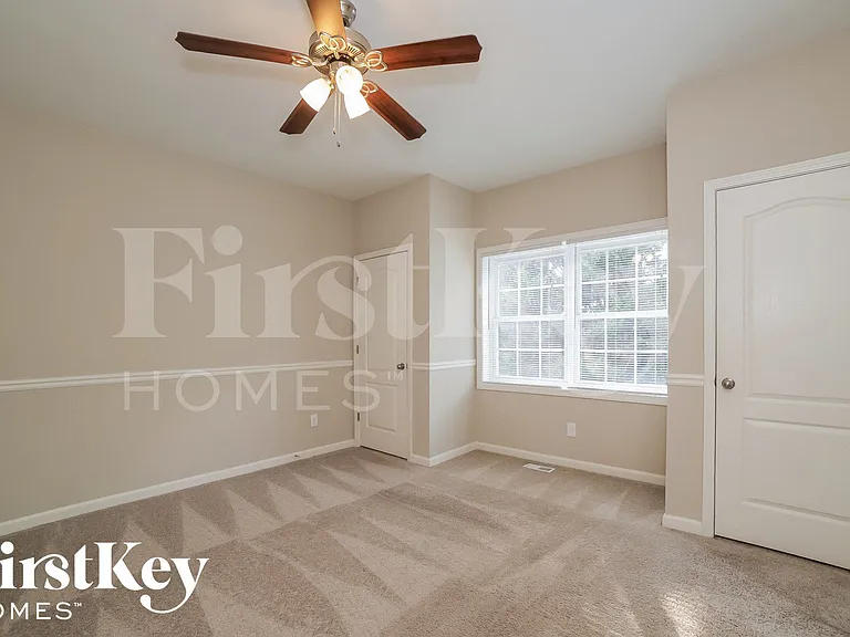 1 White Pines Dr — Photo 8