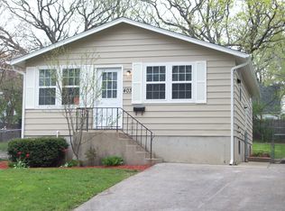 403 Forest Glen Dr, Round Lake Park, IL 60073