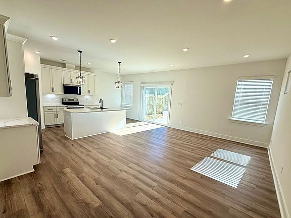 2nd image of 2805 Fordwood Dr