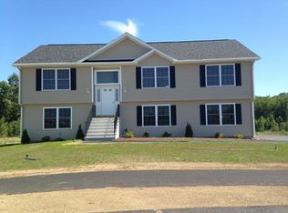 5 Dominique Dr, Webster, MA 01570