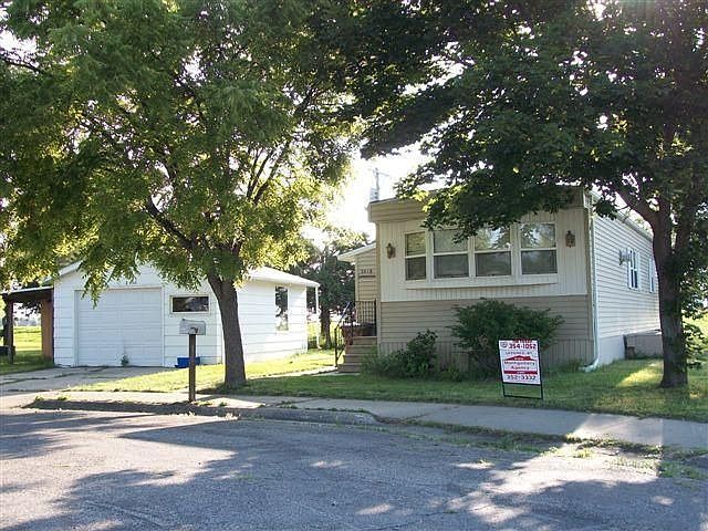 1st image of 2418 S Terrace Dr
