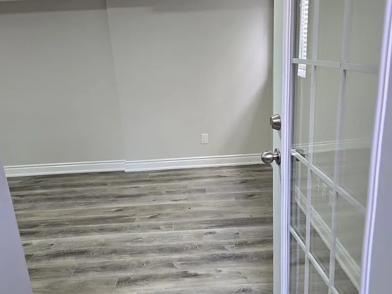 5353 Glen Erin Dr — Photo 4