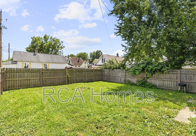 1013 E Legrande Ave #1013 — Photo 10
