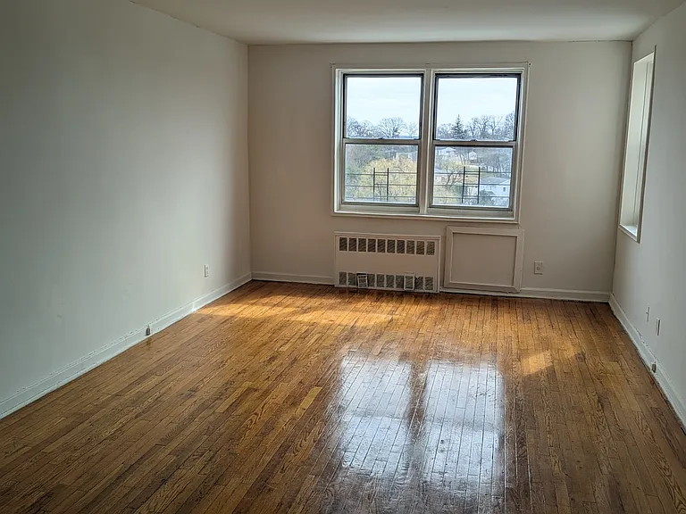 142 Pelham Rd #5 — Photo 2