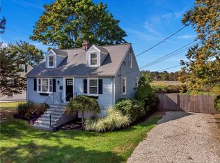 12 Welch Ter, Fairfield, CT 06824