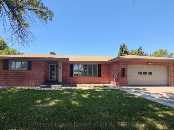 1710 S Blaine St, Grand Island, NE 68803