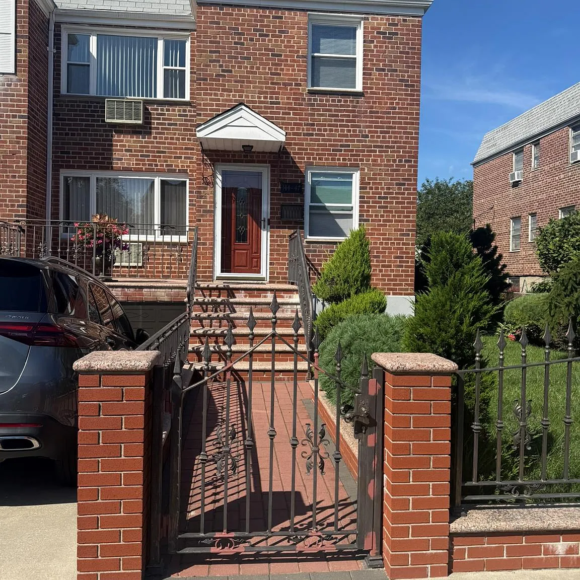 3 bed, 1.5 bath, 3308 sqft, $3,300 — Photo 1