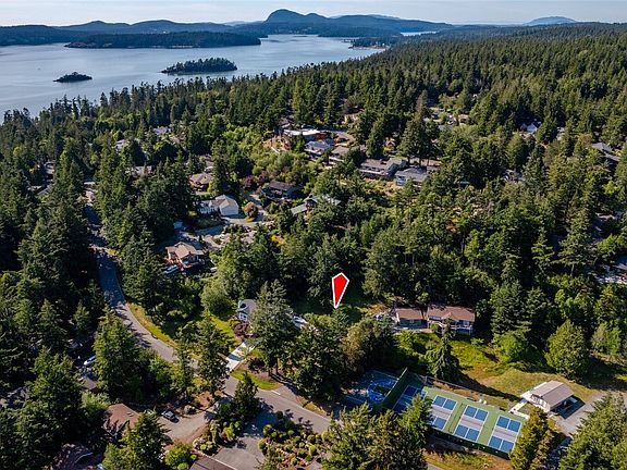 5th image of 689 Sitka Place