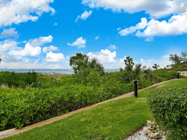 20 Whispering Sands Dr #106 — Photo 33