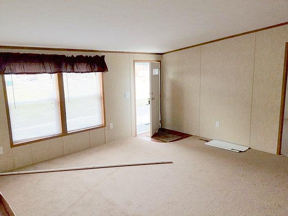 5th image of 824 State St Lot E4
